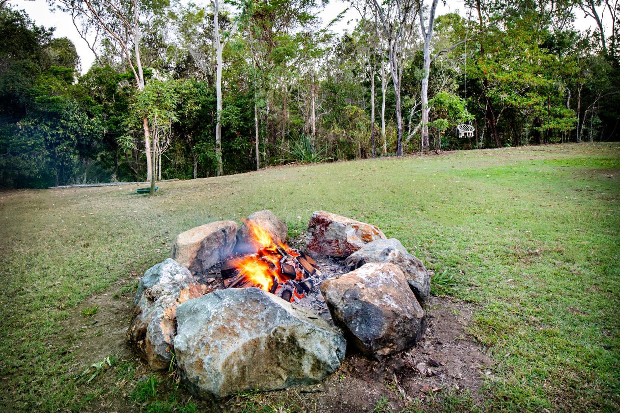 Airlie Beach Eco Cabins - Adults Only מראה חיצוני תמונה